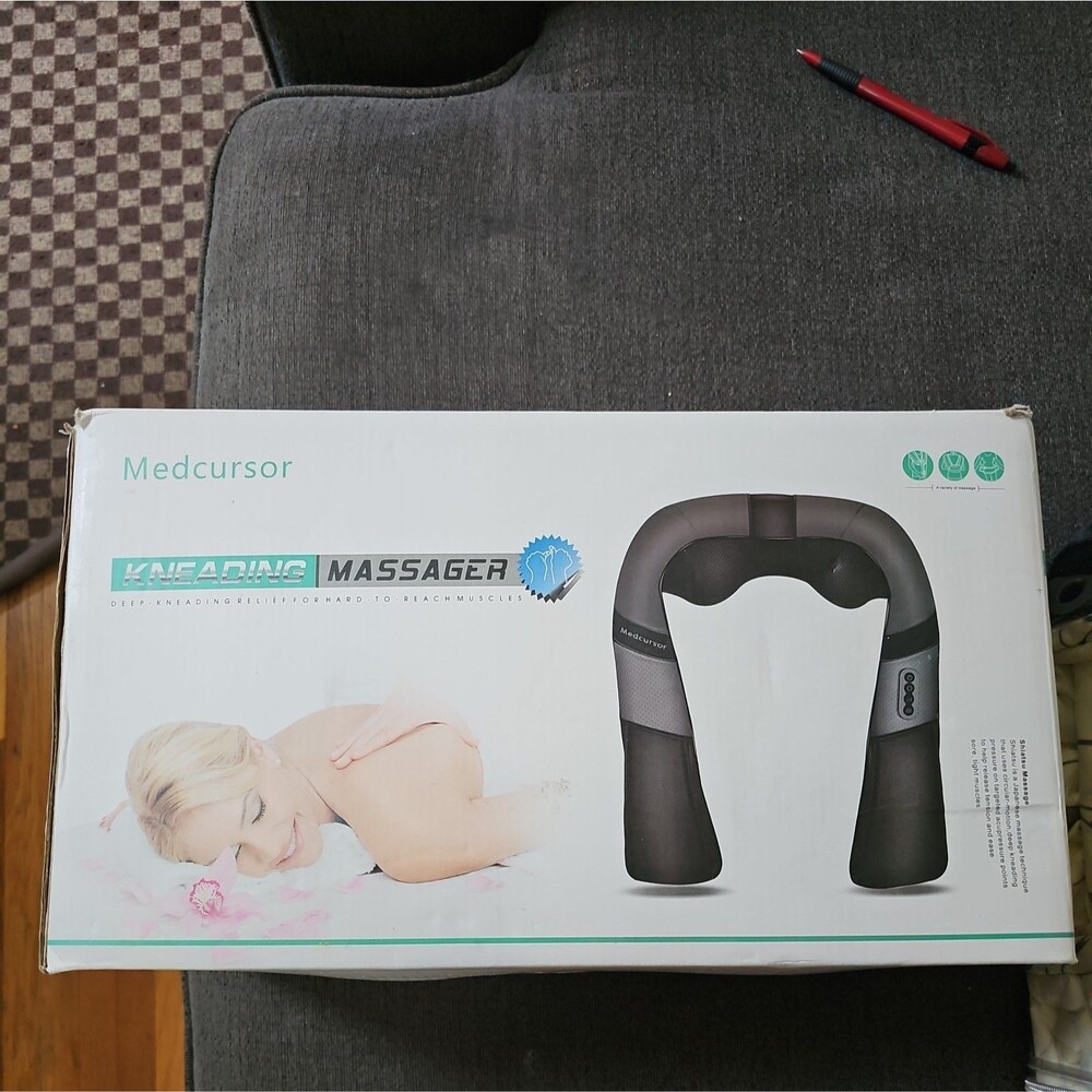 Medcursor Shiatsu Kneading Massager w/ Heat Neck Back Shoulder  - Open Box New
